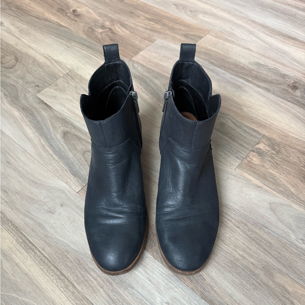 Lucky Brand Women’s Basel Ankle Booties 10